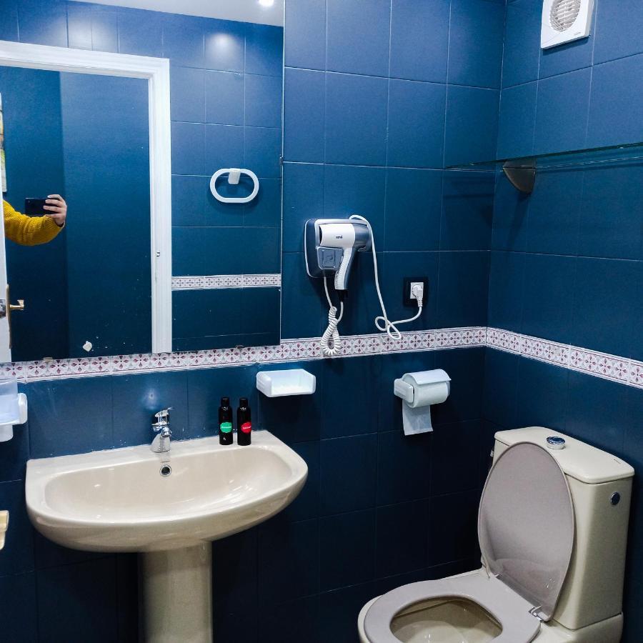 Nouveau Appartement Au Plein Centre-Ville En Face Hilton Tanger Extérieur photo